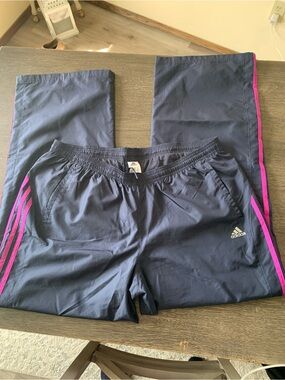 Ladies size XL! Dark blue/purple stripes! Very good condition! Bin 63. (fb/p)